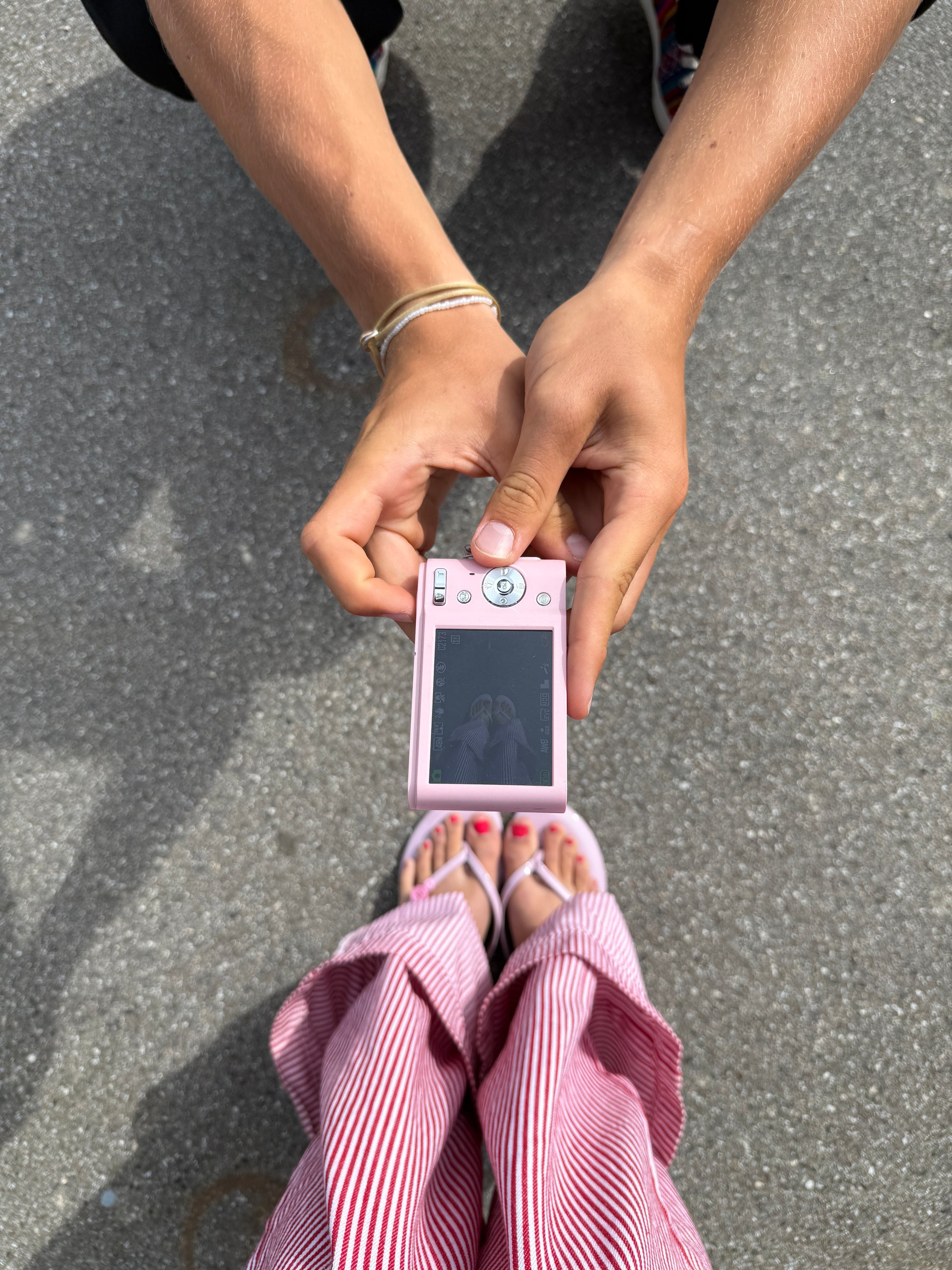 Pinke Glazed flip-flops