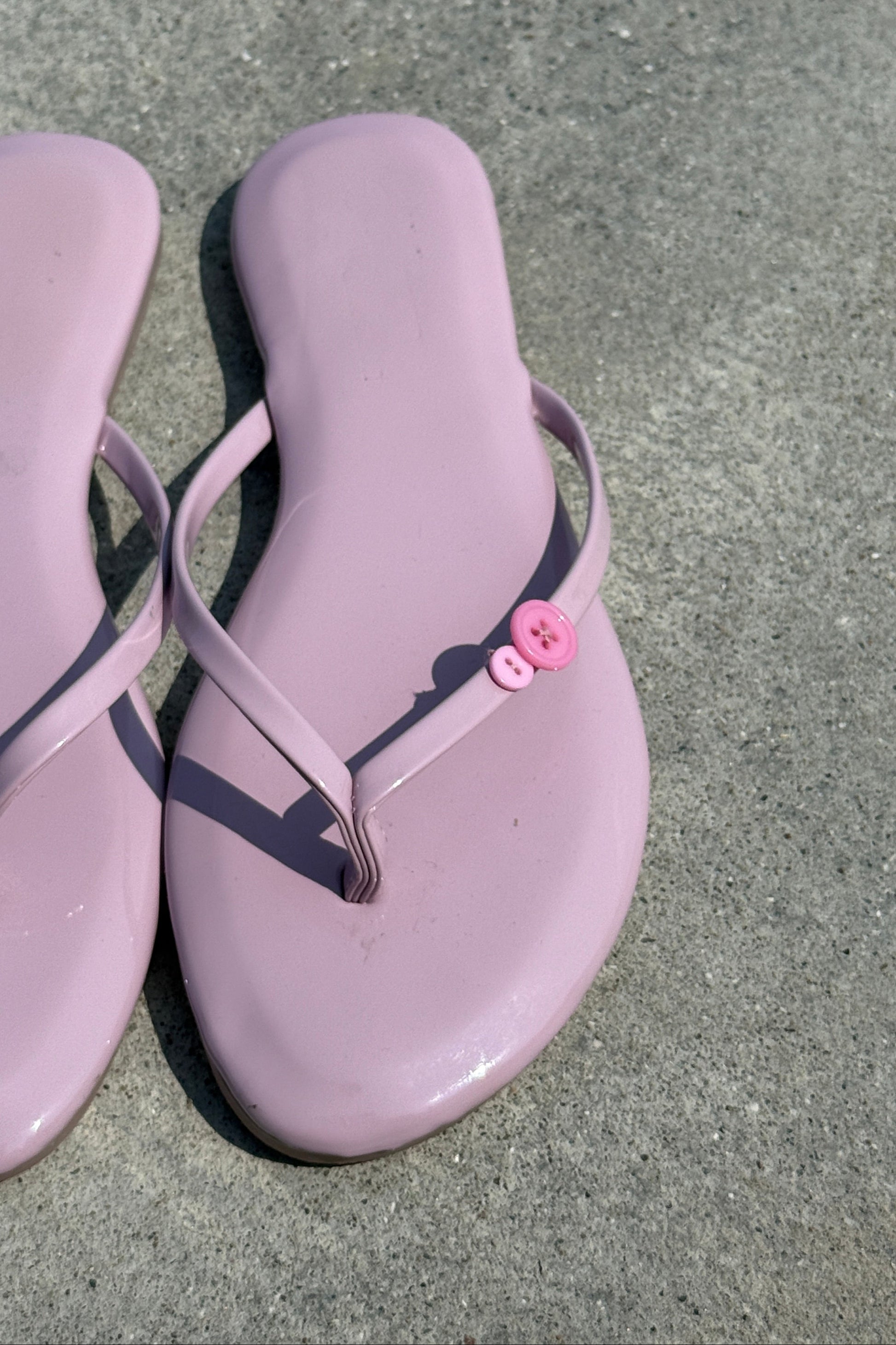 Pinke Glazed flip-flops